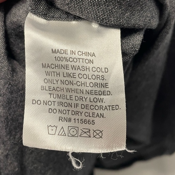 Game of Thrones HBO Grey Button Down short sleeve  Shirt Men's Size L - Picture 3 of 10